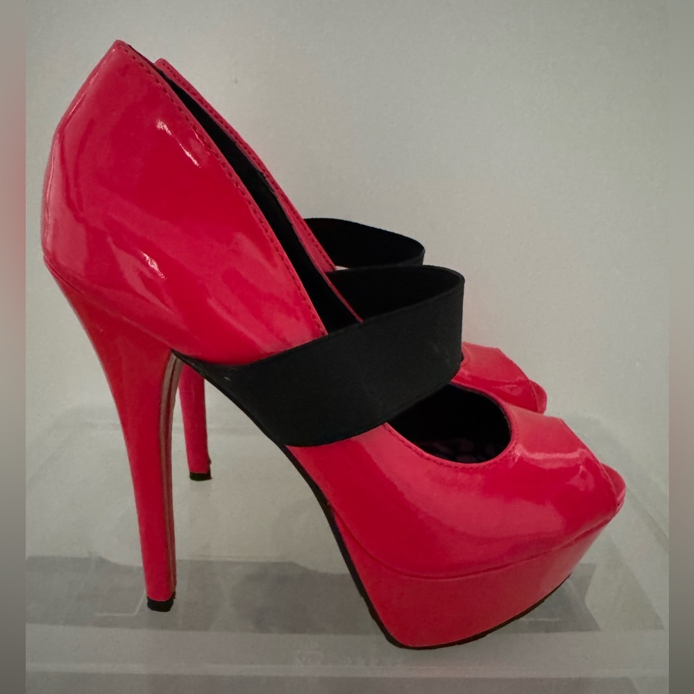Buy 1 get 1 FREE 
Dollhouse Vibrant Pink Platform Heels - Picture 4 of 7